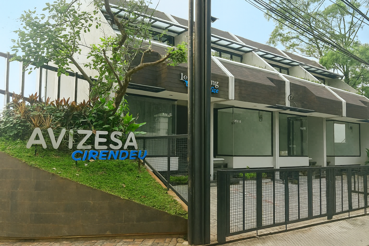 Proyek renovasi atap rumah